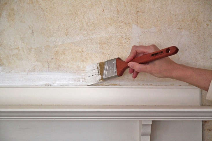 Photograph from DIY Project: Limewashed Walls for Modern Times.